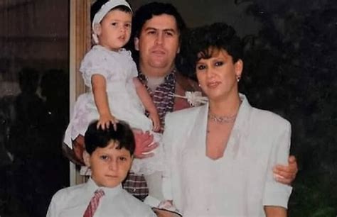 imagenes de pablo escobar y su familia